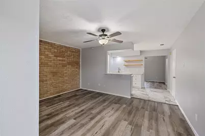 66 W Mountain Creek Drive, Grand Prairie, TX 75052 - Photo 3