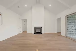 11536 Jackloe St, Fort Worth, TX 76052 - Photo 5