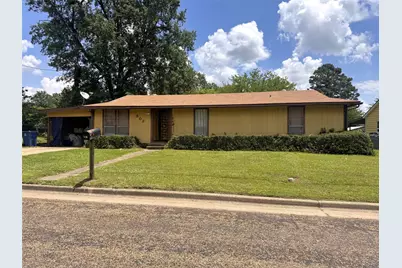 302 N O'Tyson, Mt Pleasant, TX 75455 - Photo 1