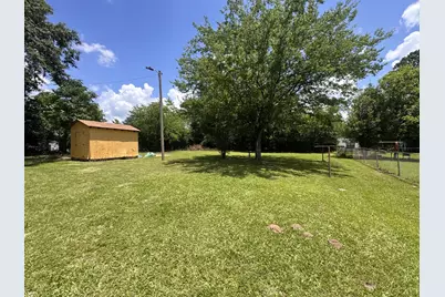 302 N O'Tyson, Mt Pleasant, TX 75455 - Photo 19