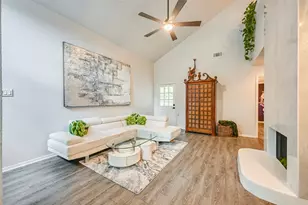 1446 Palmnold Cir W, Fort Worth, TX 76120 - Photo 13