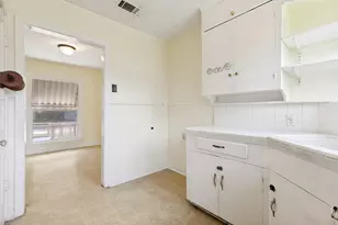 811 Magnolia Dr, Garland, TX 75040 - Photo 7
