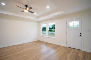 1331 Palestine, Mexia, TX 76667 - Photo 5