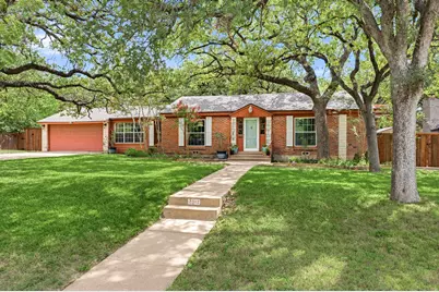 2012 W Lotus Avenue, Fort Worth, TX 76111 - Photo 1