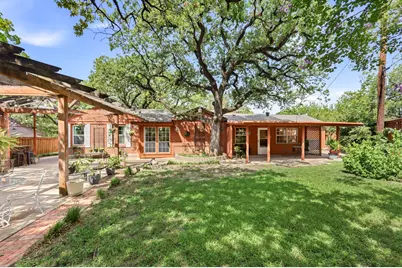 2012 W Lotus Avenue, Fort Worth, TX 76111 - Photo 27
