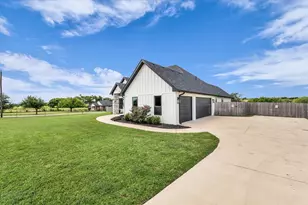 2724 Southwinds Dr, Lorena, TX 76655 - Photo 3
