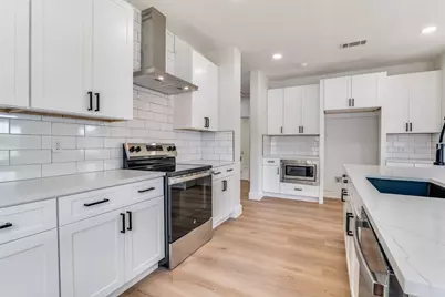 718 Grandview Avenue, Dallas, TX 75223 - Photo 11