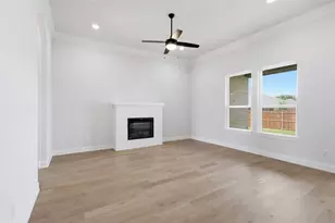 728 Raylan St, Springtown, TX 76082 - Photo 15