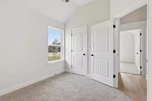 728 Raylan St, Springtown, TX 76082 - Photo 33