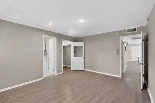 7812 Royal Ln, Dallas, TX 75230 - Photo 23