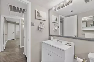 7812 Royal Ln, Dallas, TX 75230 - Photo 25