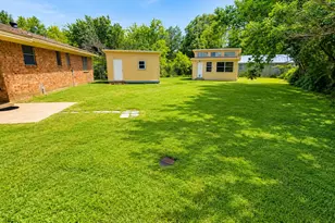 1141 Bowie St, Sulphur Springs, TX 75482 - Photo 11