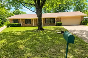 1141 Bowie St, Sulphur Springs, TX 75482 - Photo 1