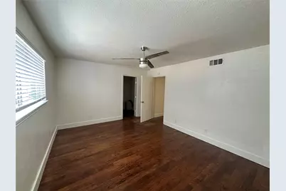 2211 S Vernon Avenue #108, Dallas, TX 75224 - Photo 7