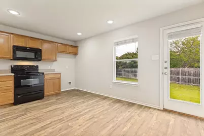556 Winbridge Lane, Fort Worth, TX 76052 - Photo 7