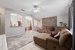 1611 Berry Dr, Cleburne, TX 76033 - Photo 7