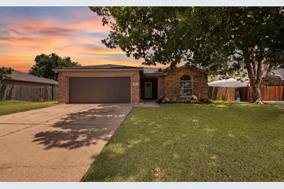 1611 Berry Drive, Cleburne, TX 76033 - Photo 1