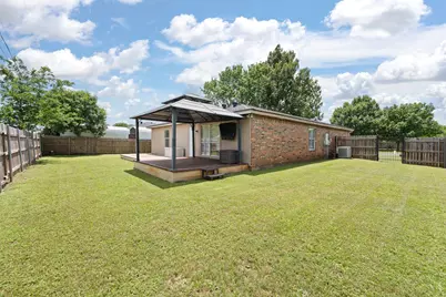 1611 Berry Drive, Cleburne, TX 76033 - Photo 23