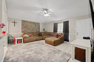 1611 Berry Dr, Cleburne, TX 76033 - Photo 7