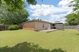 1611 Berry Dr, Cleburne, TX 76033 - Photo 25