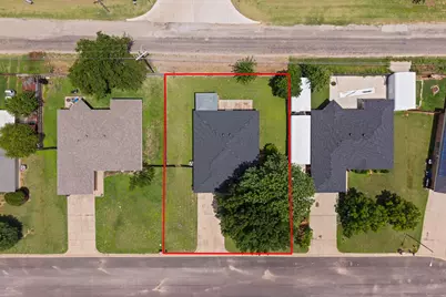 1611 Berry Drive, Cleburne, TX 76033 - Photo 27