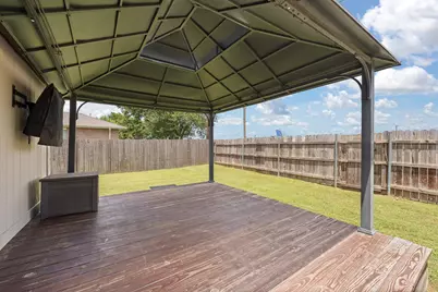 1611 Berry Drive, Cleburne, TX 76033 - Photo 21