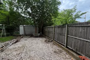 400 Edgefield Dr, Garland, TX 75040 - Photo 25