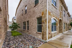 2921 Lindale Dr, Carrollton, TX 75010 - Photo 3