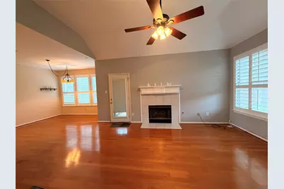120 Stonecreek Drive, Irving, TX 75063 - Photo 15
