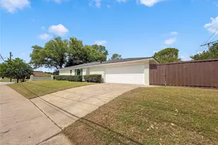100 W Pleasantview Dr, Hurst, TX 76054 - Photo 7