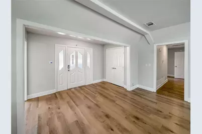 100 W Pleasantview Drive, Hurst, TX 76054 - Photo 13