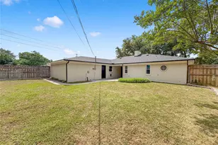 100 W Pleasantview Dr, Hurst, TX 76054 - Photo 5