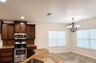 3211 Main St, Granbury, TX 76049 - Photo 3