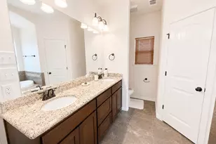 3211 Main St, Granbury, TX 76049 - Photo 9