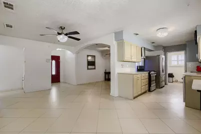 14303 Seminole Street, Balch Springs, TX 75180 - Photo 9