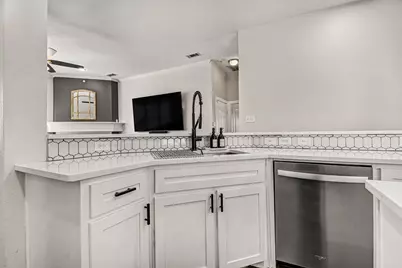 5609 Phoenix Drive, The Colony, TX 75056 - Photo 11