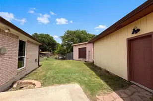 4700 Maryannes Meadow Dr, Fort Worth, TX 76135 - Photo 9