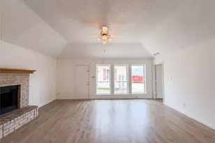 4700 Maryannes Meadow Dr, Fort Worth, TX 76135 - Photo 3