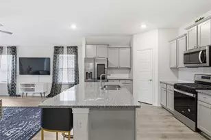 10116 Autumn Leaves Ln, Aubrey, TX 76227 - Photo 5