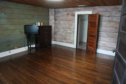 1307 Granbury Street, Cleburne, TX 76033 - Photo 9