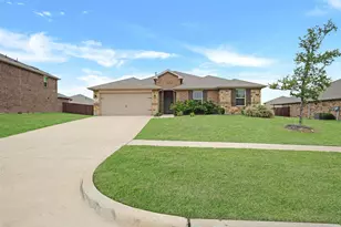 1221 Rolling Mdws Dr, Cedar Hill, TX 75104 - Photo 1