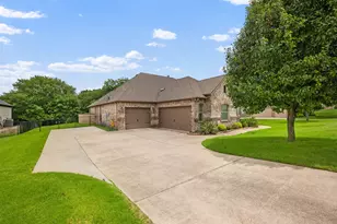 12540 Indian Creek Dr, Fort Worth, TX 76179 - Photo 3