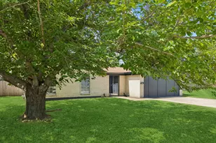 7440 Beckwood Dr, Fort Worth, TX 76112 - Photo 3