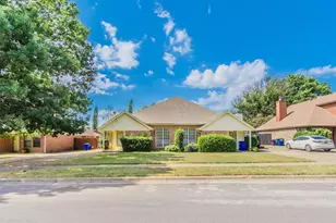 2709 Brittany Dr, Euless, TX 76039 - Photo 5