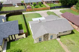 821 Cherry Hills Dr, Lancaster, TX 75134 - Photo 7