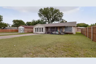 821 Cherry Hills Drive, Lancaster, TX 75134 - Photo 37
