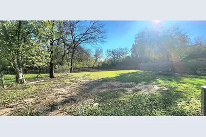 8525 Oak Haven Lane, Dallas, TX 75217 - Photo 15