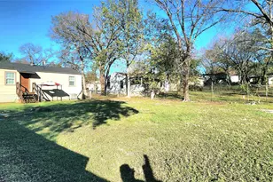 8525 Oak Haven Ln, Dallas, TX 75217 - Photo 3