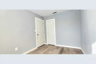 8525 Oak Haven Lane, Dallas, TX 75217 - Photo 13