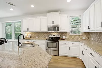 107 Meadow View Drive, McKinney, TX 75071 - Photo 13